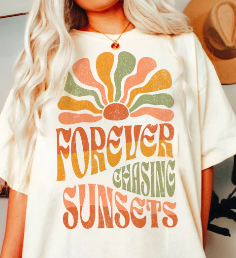 The American Honey - Forever Chasing Sunsets | Boho | Summer | Retro | Graphic T